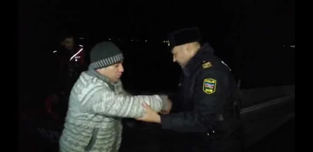 Su Polisi Xəzərdə köməksiz qalmış balıqçıları xilas edib - YENİLƏNİB