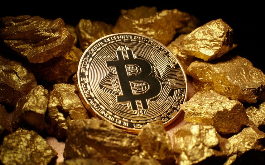 Bitcoin price falls below $10,000