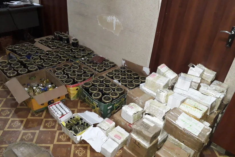 Gömrükçülər külli miqdarda bəyan edilməyən mallar aşkarlayıb