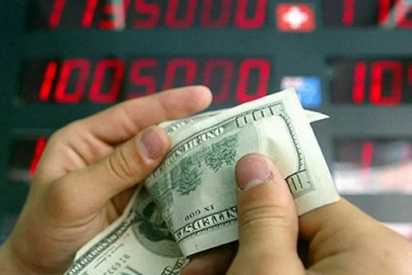 Курс доллара на валютном аукционе превысил 1,71 маната