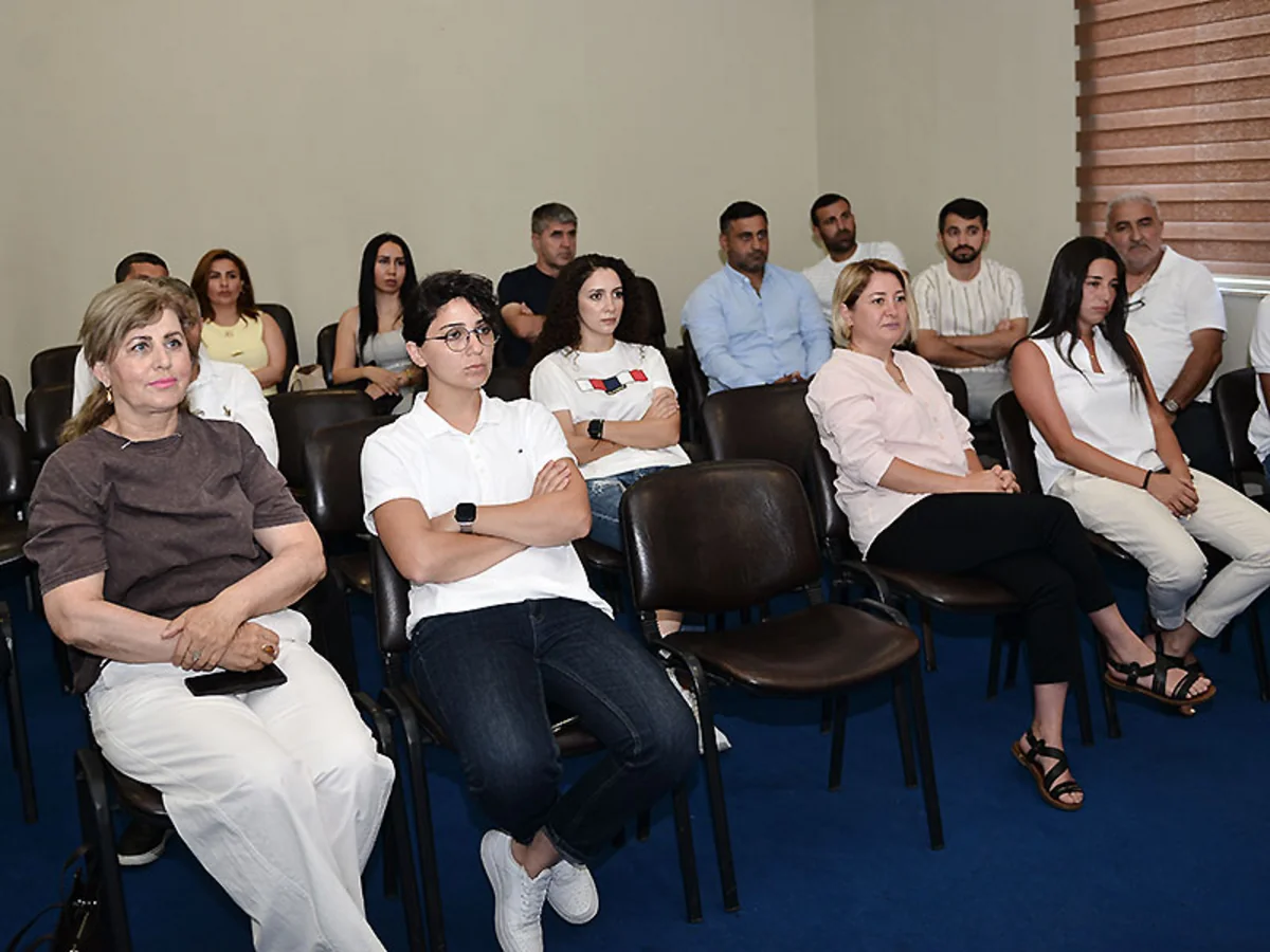 AFFA Qızlar liqalarında iştirak edəcək komandaların nümayəndələri ilə görüş keçirilib