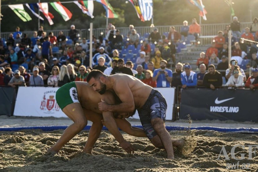 Azərbaycanın çimərlik güləşçiləri dünya ikincisi olub