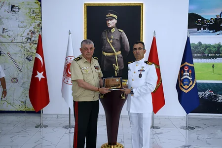 Milli Müdafiə Universitetinin rektoru Türkiyədə təhsil alan azərbaycanlı kursantlarla görüşüb