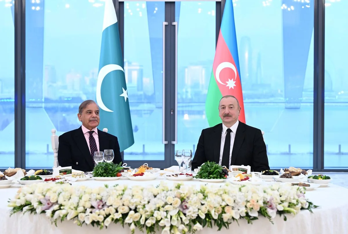 Azərbaycan Prezidentinin adından Pakistanın Baş nazirinin şərəfinə dövlət ziyafəti verilib