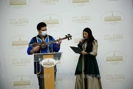 Tbilisi Şəhər Şurasında Azərbaycan dilində şeirlər səsləndirilib