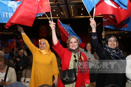 Azərbaycan nümayəndə heyəti İzmirdə AK Partinin namizədlərinin təqdimatında iştirak edib