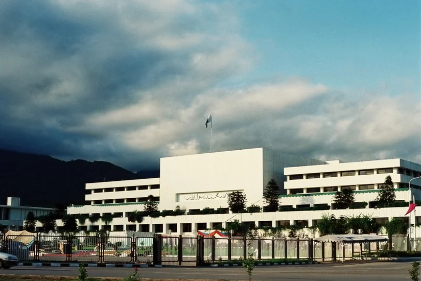Pakistan hökuməti nazirlərin və məmurların xaricə səfərini məhdudlaşdırıb
