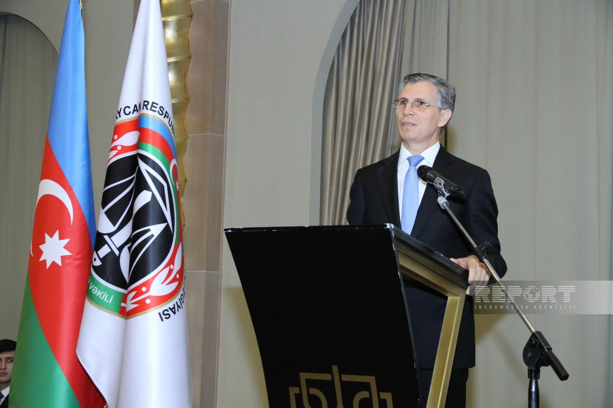 Deputat: Azərbaycan əhalinin hər 100 min nəfərinə düşən vəkil sayına görə geri qalır