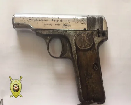 Bakıda Belçika istehsalı olan tapançanı satmaq istəyən şəxsi polis saxlayıb