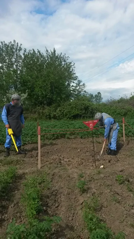 Tərtər icra nümayəndəliyinin həyətyanı sahəsində top mərmisi aşkar edilib