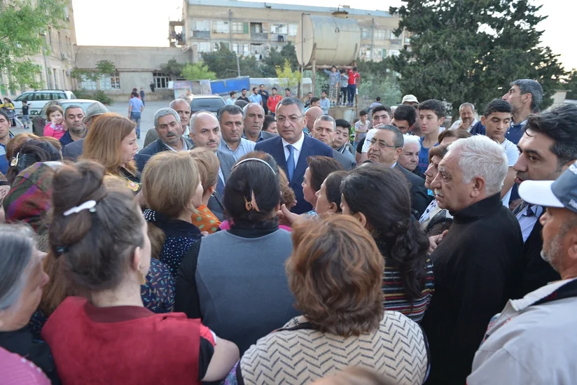 Komitə sədri Bakıda sanatoriya və inzibati binalarda məskunlaşmış məcburi köçkünlərlə görüşüb