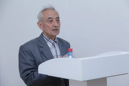 Özbək şairi Camal Kamalın 80 illik yubileyi Bakıda qeyd olunub