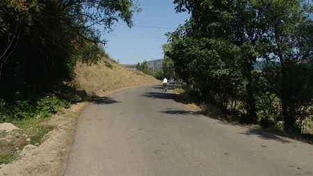 Yardımlıda iki kəndin yolu təmir olunub