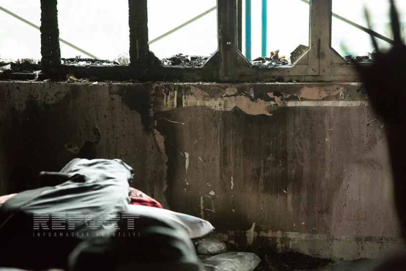 Zığ şossesindəki binanın yanma səbəbləri və dəymiş ziyan dəqiqləşməyib - REPORTAJ