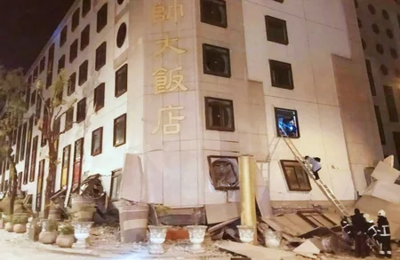 4 killed, 219 injured in a strong quake in Taiwan - VIDEO