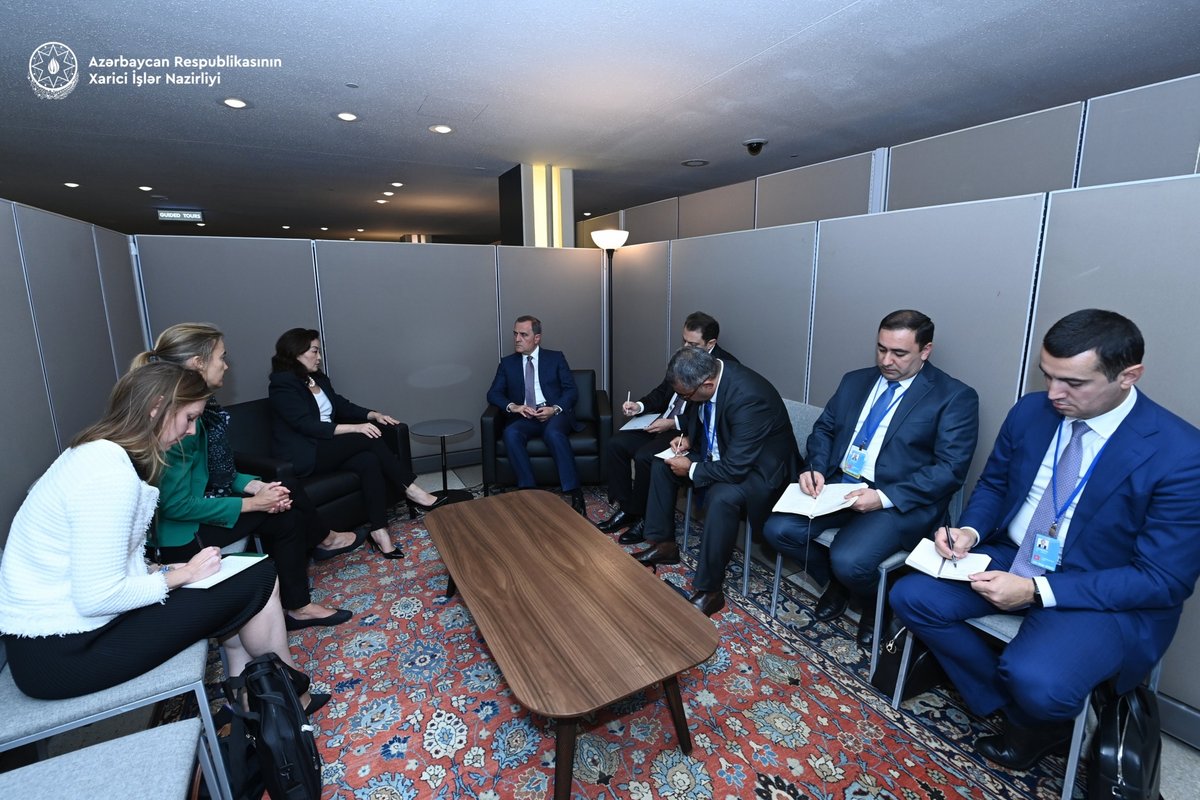 Jeyhun Bayramov informs Yuri Kim about anti-terrorist activities in Karabakh