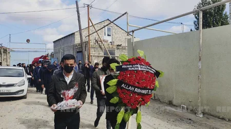 Koronavirusdan vəfat edən jurnalist dəfn olunub