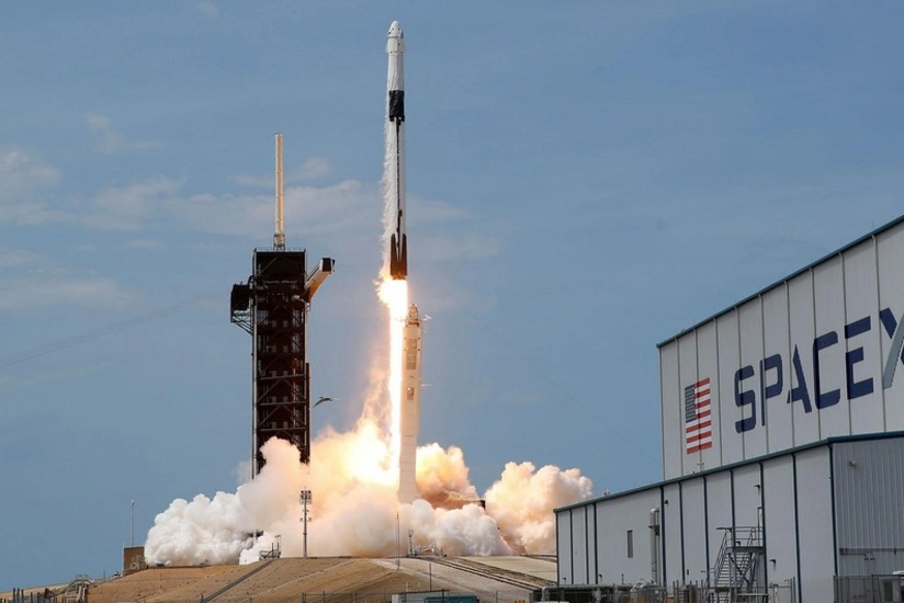 SpaceX запустила ракету со спутниками Starlink