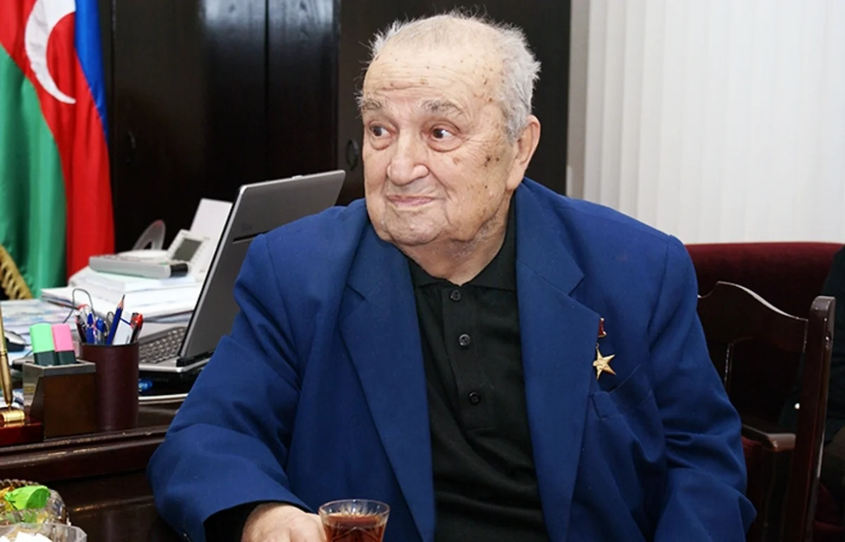 Azərbaycan Prezidenti 100 yaşlı akademiki təbrik edib
