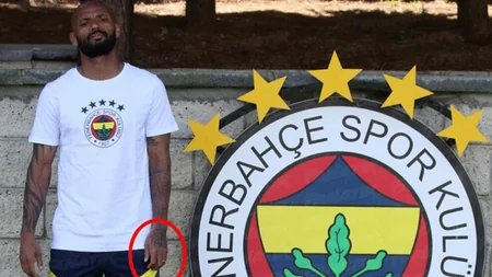 Fənərbağçanın futbolçusunu canlı yayım zamanı arı sancıb