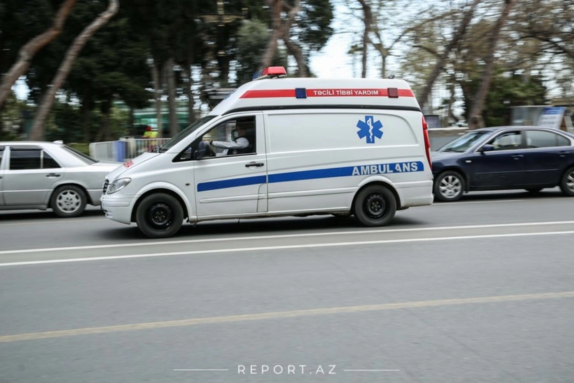 В Баку автомобиль сбил пожилую женщину