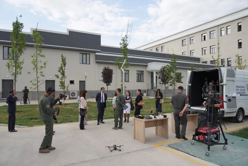 Azerbaijani journalists familiarize themselves with work of press service of Uzbek Defense Ministry