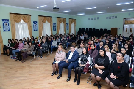 Məktəblərdə korrupsiyaya qarşı mübarizənin gücləndirilməsi istiqamətində görüşlər keçirilir