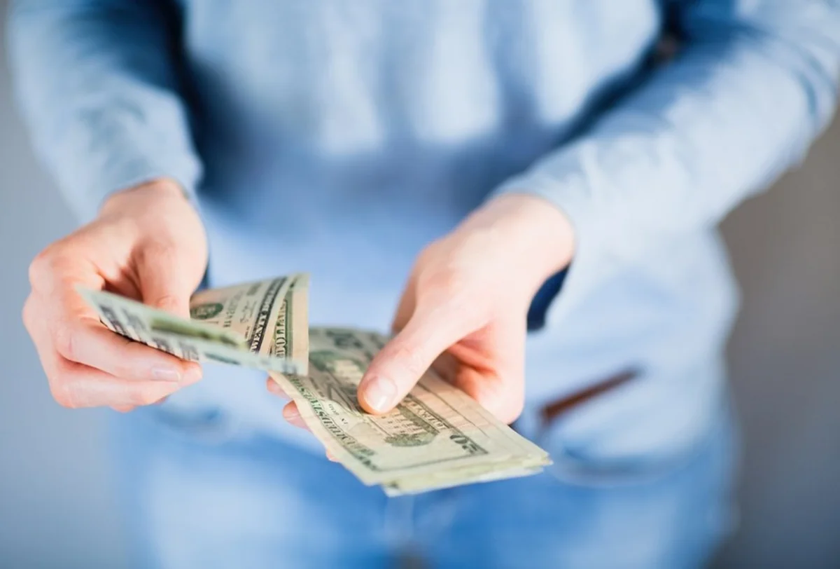 Remittances from Azerbaijan to Georgia fall by 31% 