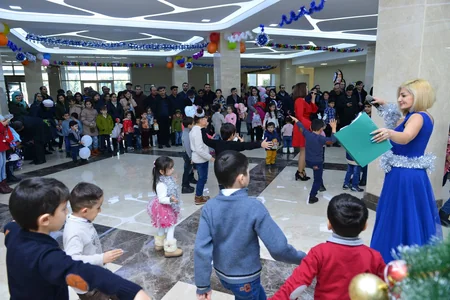 “Kimyaçı” Mədəniyyət Sarayında kimyaçıların övladları üçün Yeni il şənlikləri keçirilib
