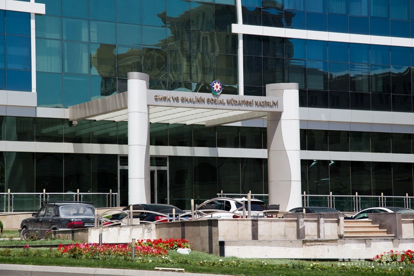 Министр принял наследников военнослужащих-шехидов