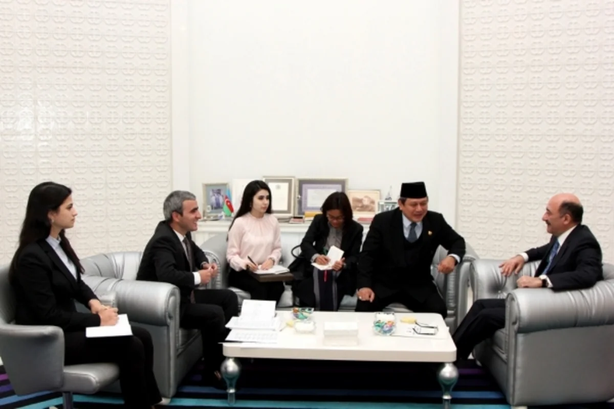 Əbülfəs Qarayev İndoneziyanın Azərbaycandakı səfiri ilə görüşüb