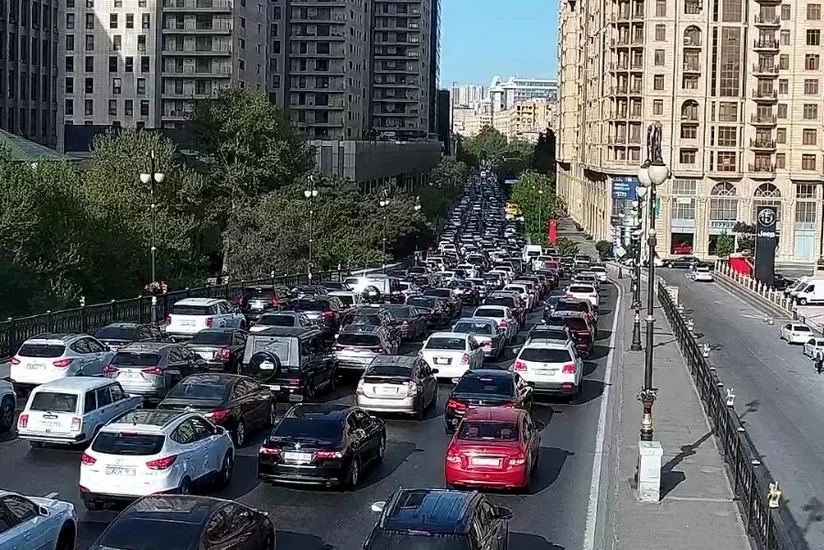 Bakının bir sıra yollarında tıxac müşahidə olunur