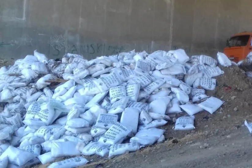 Sumqayıt çayı üzərindəki körpünün altında kimyəvi maddələr tapılıb