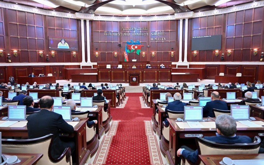 Milli Məclisin plenar iclası başlayıb