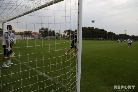 Neftçi Qarabağla final oyunuöncəsi son məşqini keçirib