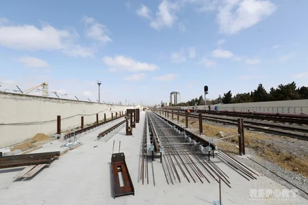 Metro qatarlarının “ev”indən - FOTOREPORTAJ