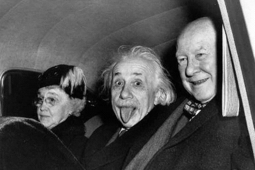 Einstein's famous photo to go up for auction