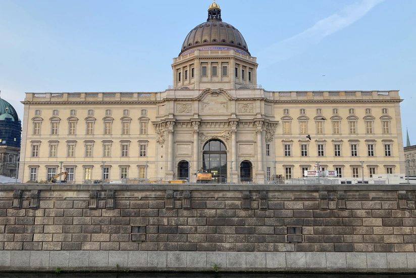 Berlin məhkəməsi mayın 9-da Rusiya bayraqlarının nümayişini qadağan edib