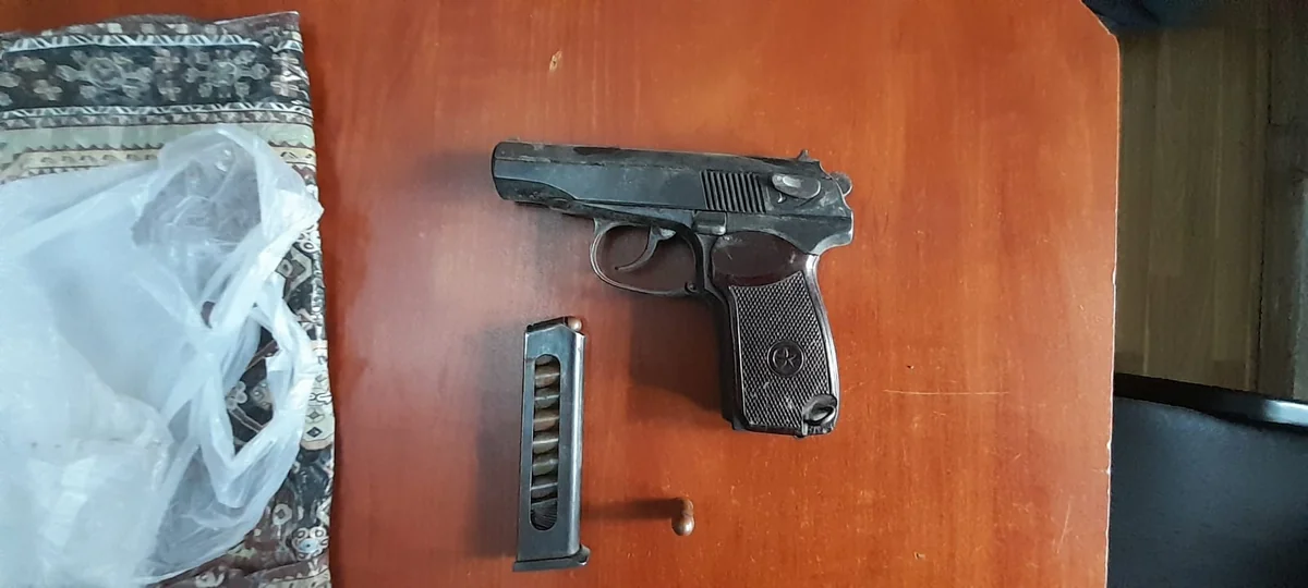 Şabranda yol kənarında silah-sursat aşkarlanıb