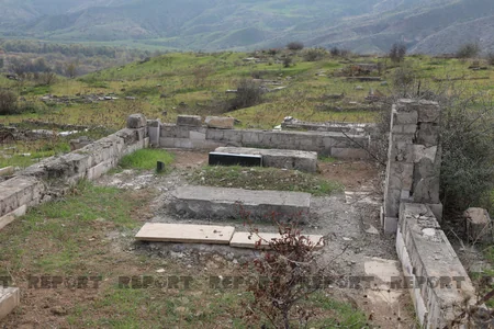 Qubadlıda erməni vandaliziminə məruz qalan qəbiristanlıq - FOTOREPORTAJ