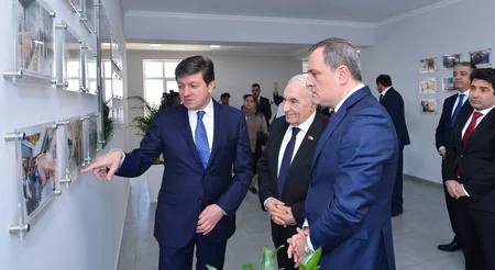 Nazir Qəbələdə Azərbaycan Gənc Müəllimlər Assosiasiyasının üzvləri ilə görüşüb