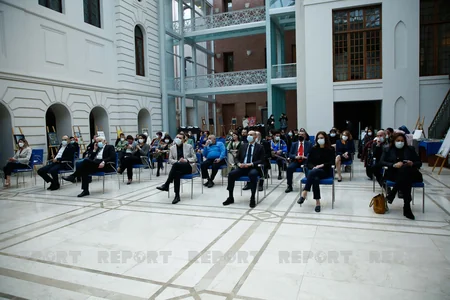 Tbilisi Şəhər Şurasında Azərbaycan dilində şeirlər səsləndirilib