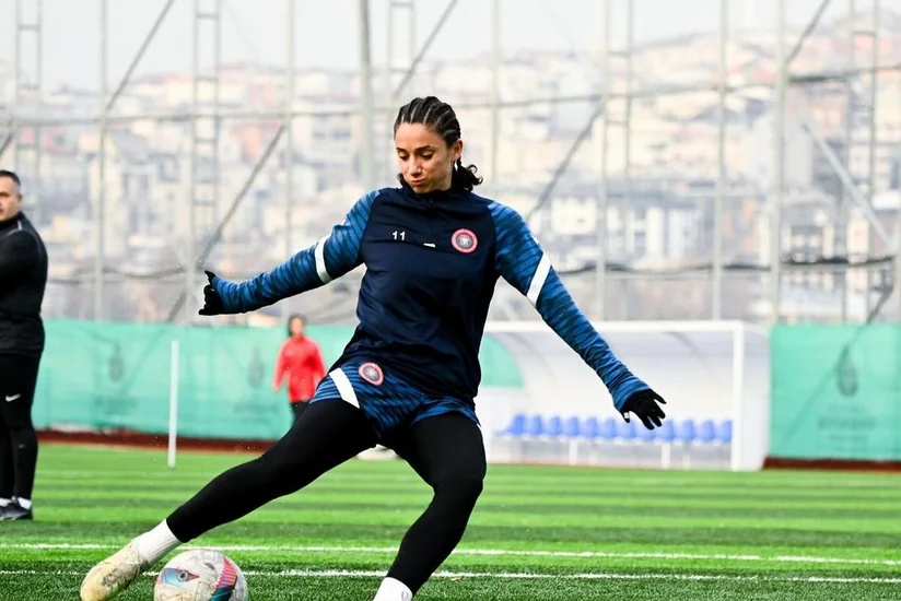 Azərbaycan millisinin futbolçusu iki oyunluq cəzalanıb