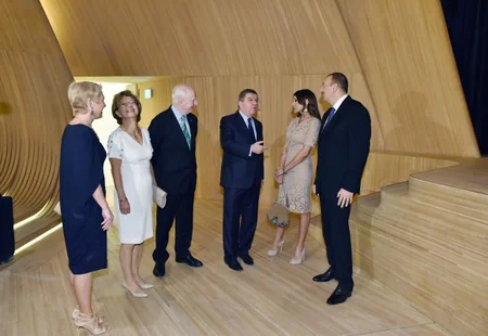 Azərbaycan Prezidenti və xanımı Avropa Olimpiya Komitəsinin 43-cü Baş Assambleyasının iştirakçılarının şərəfinə verilən ziyafətdə iştirak ediblər