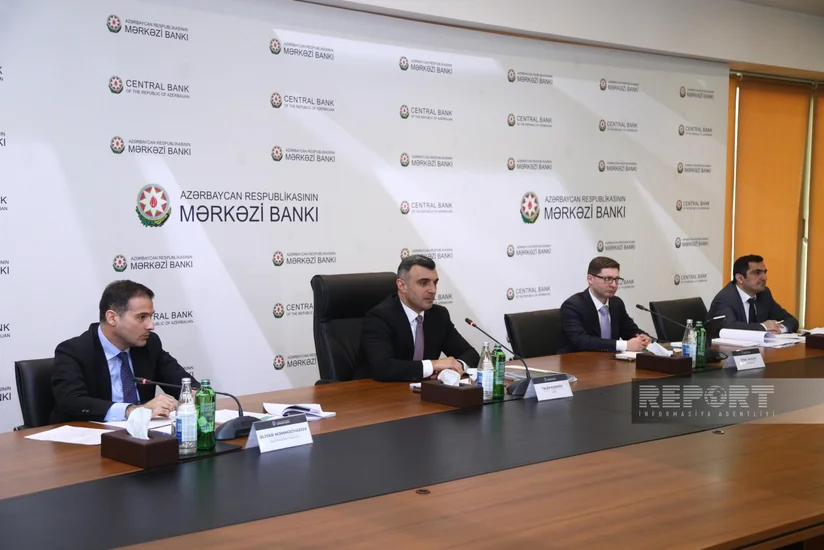 Azərbaycanda bankların əmanətçilərinin sayı 40 %-dən çox artıb
