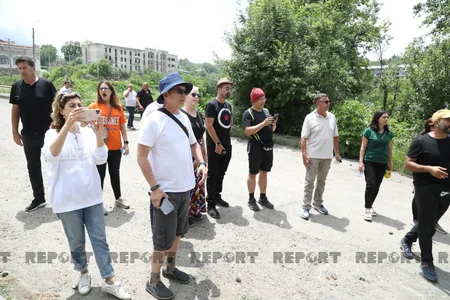 Зарубежные путешественники посетили Шушу