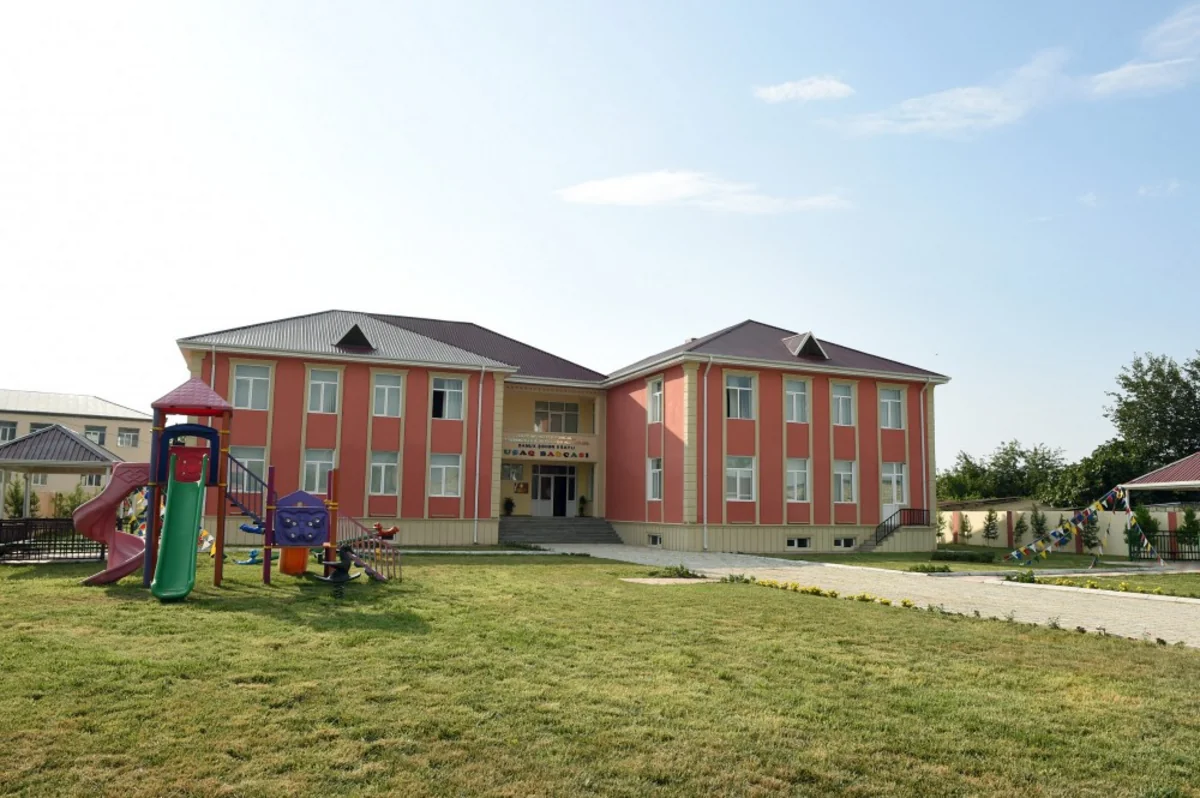 Heydər Əliyev Fondunun təşəbbüsü ilə Samuxda körpələr evi-uşaq bağçası inşa edilib