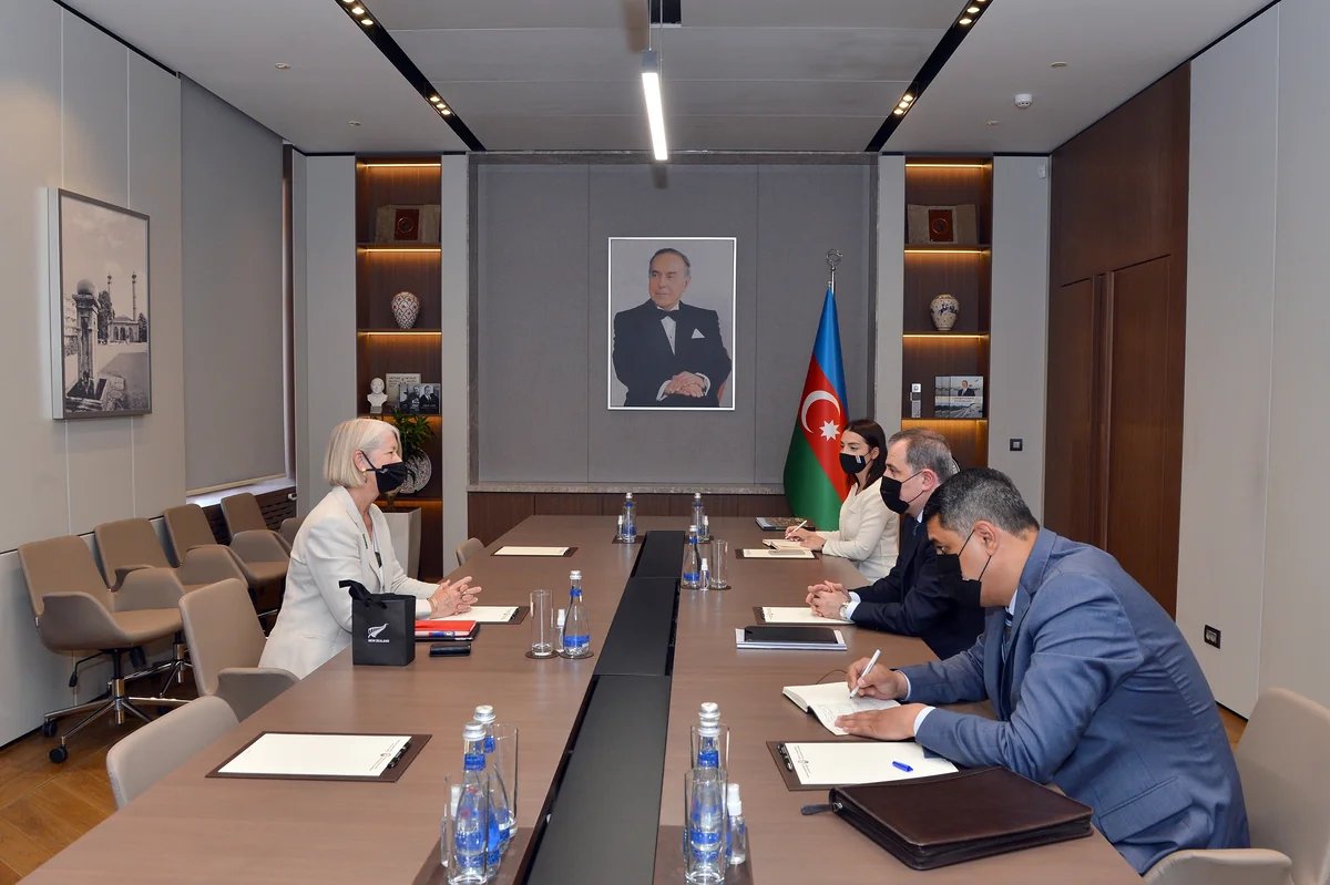Ceyhun Bayramov Yeni Zelandiyanın Azərbaycandakı yeni səfiri ilə görüşüb    