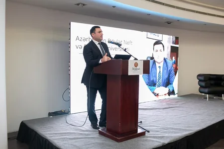 Bakıda Ali təhsilin rəqəmsal transformasiyası seminarı keçirilib