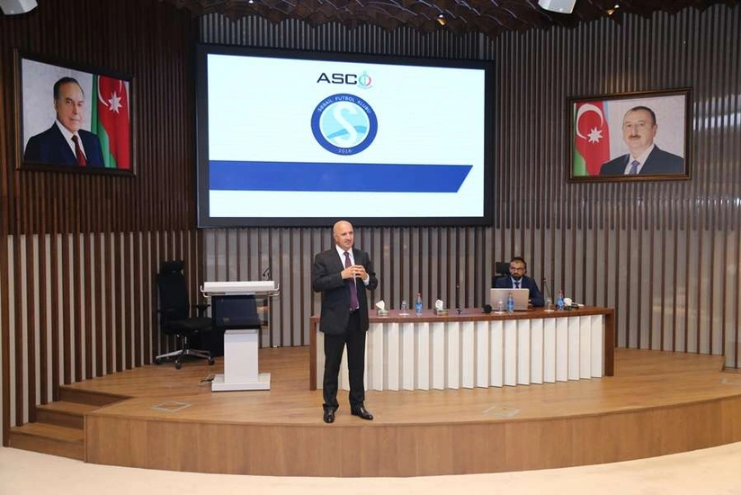 ASCO-nun rəhbəri “Səbail”in məşqçi və futbolçuları ilə görüşüb